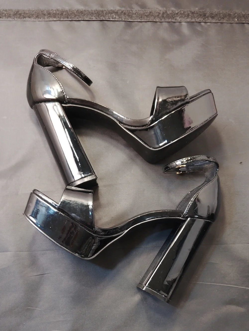 MADDEN GIRL WOMEN’s PATENT PLATFORM ANKLE -STRAP HEEL SANDALS